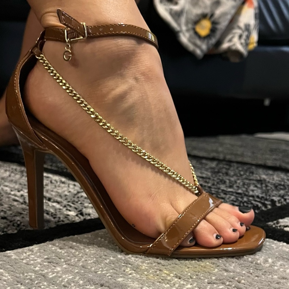 Gag heels